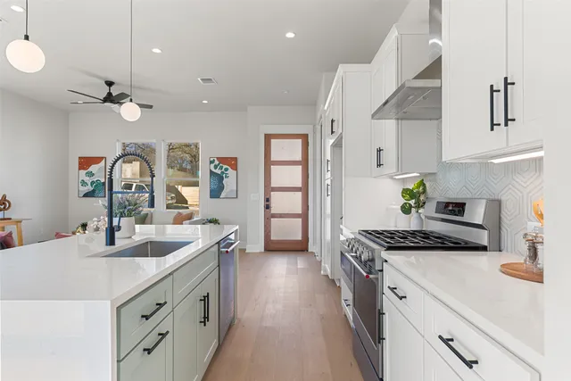 $595,000 | 6321 Friendswood Drive, Austin, TX 78723