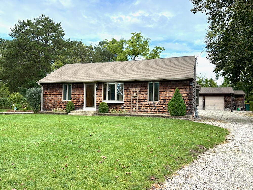 3640 West 7 Mile Road Caledonia, WI 53108 - Photo 2 of 27 Caledonia Ranch - 6