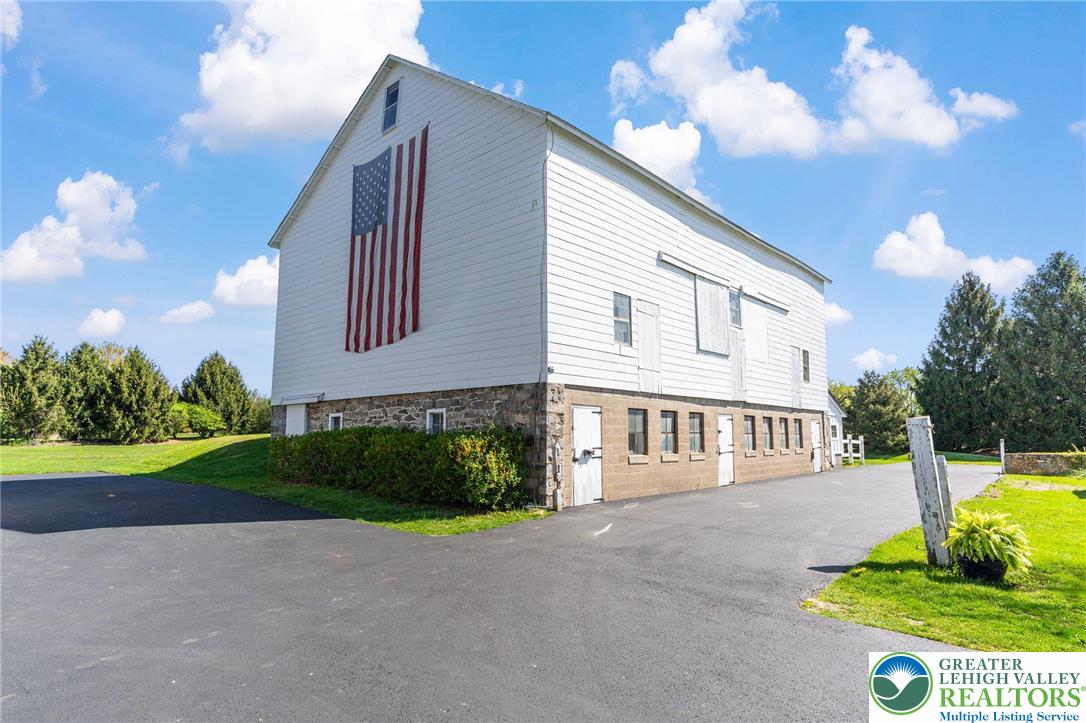 4150 Hecktown Road Bethlehem, PA 18020 - Photo 8 of 60 Gallery Image 8