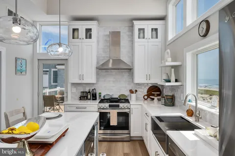 $4,199,000 | 209 East 20th Street, Long Beach Township, NJ 08008