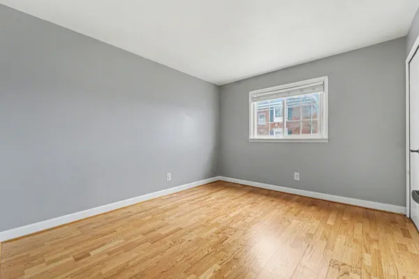 $125,000 | 2070 Fort Street, Unit G4, Trenton, MI 48183