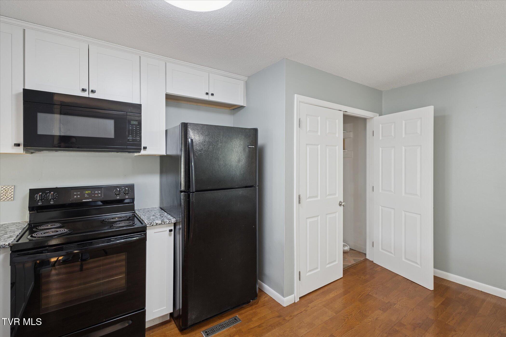 114 Colt Lane, Unit 6 Johnson City, TN 37601 - Photo 15 of 49 12