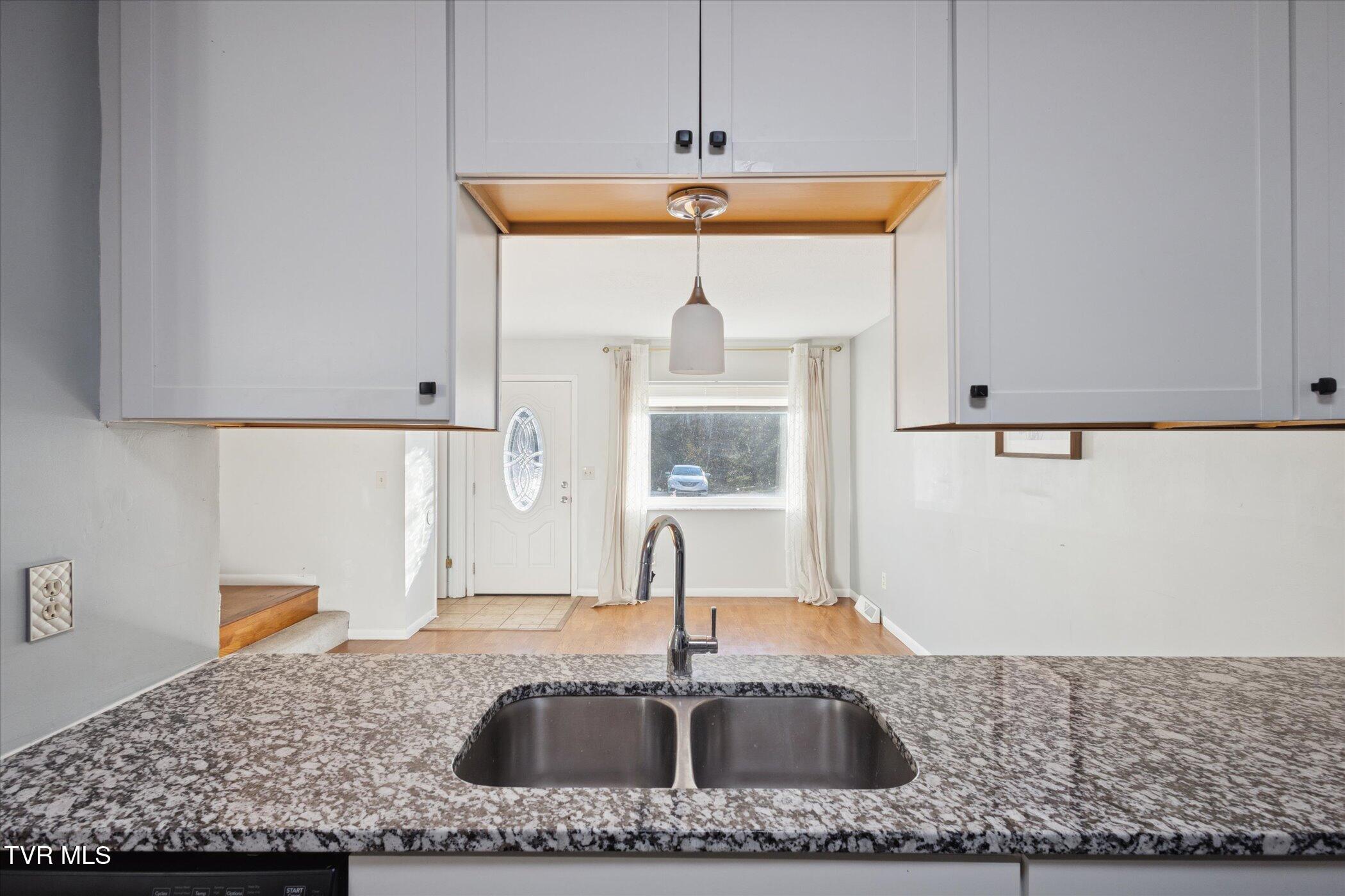 114 Colt Lane, Unit 6 Johnson City, TN 37601 - Photo 18 of 49 14