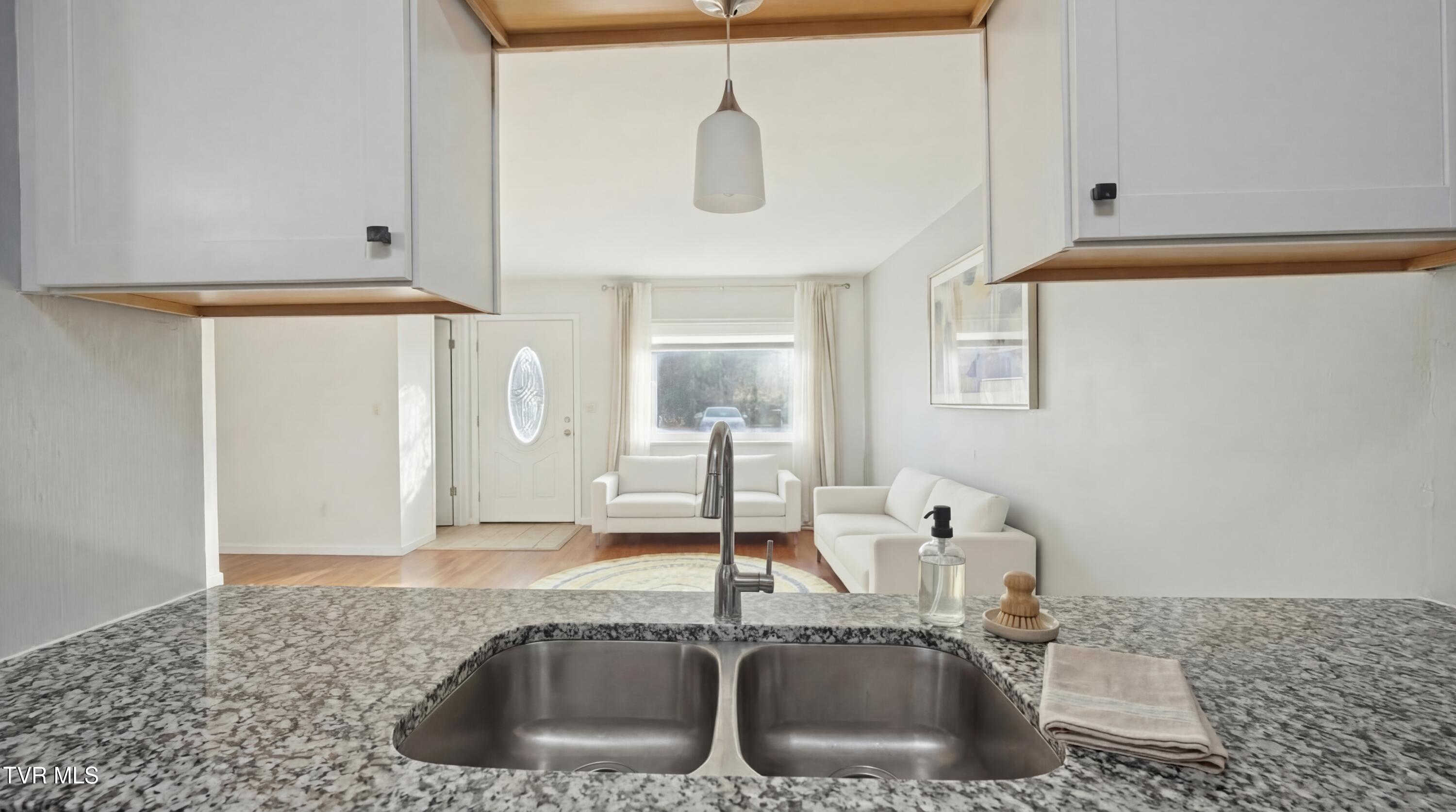 114 Colt Lane, Unit 6 Johnson City, TN 37601 - Photo 19 of 49 0001f