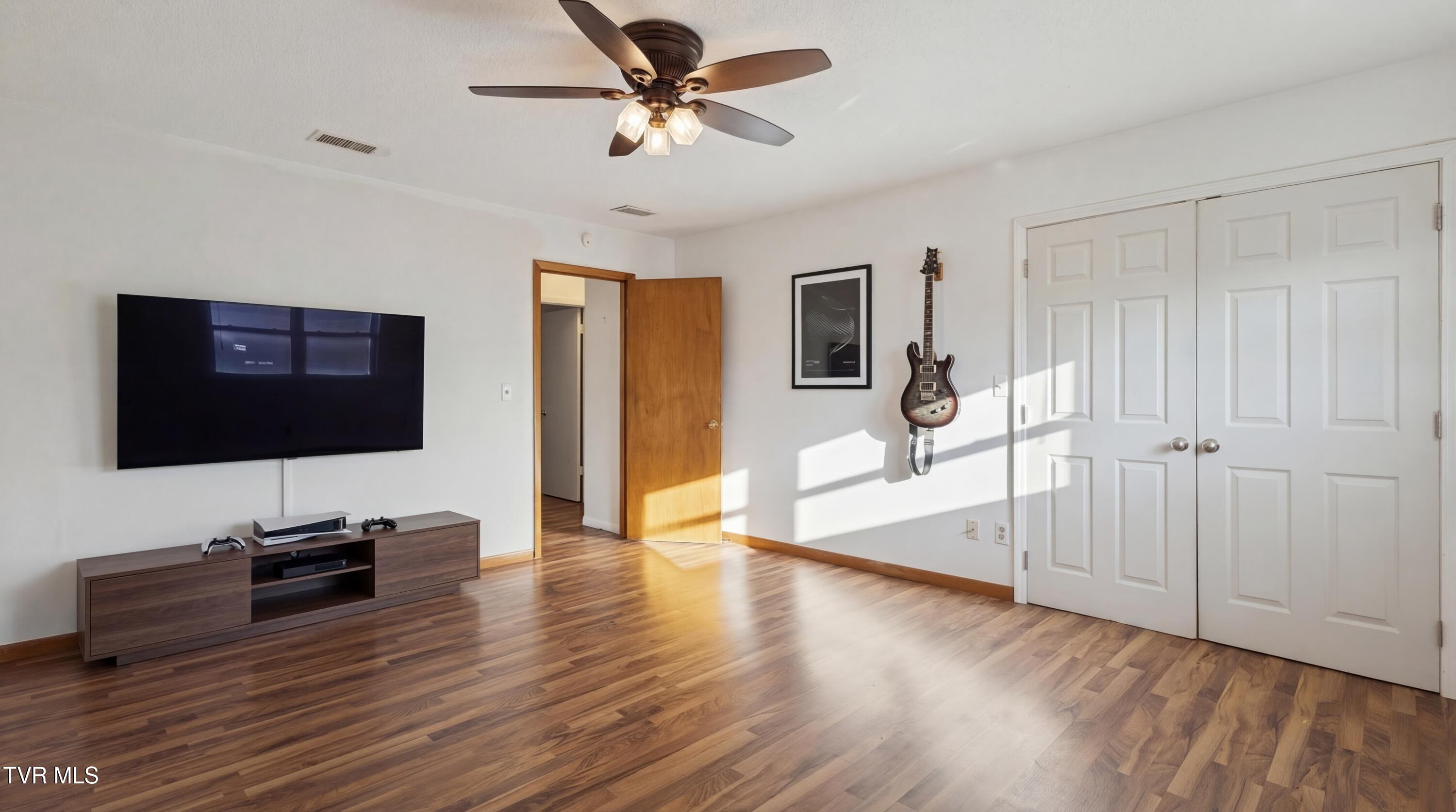 114 Colt Lane, Unit 6 Johnson City, TN 37601 - Photo 31 of 49 0001L