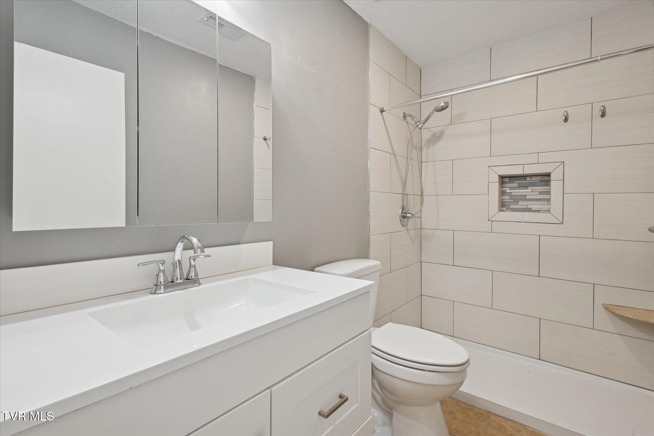 114 Colt Lane, Unit 6 Johnson City, TN 37601 - Photo 32 of 49 21