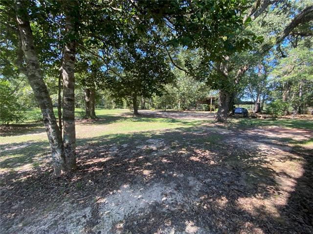 20213 Narrow Road Covington, LA 70435 - Photo 2 of 33