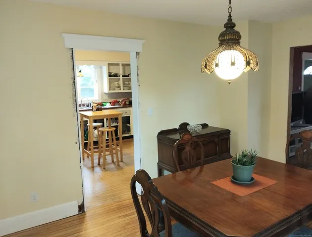 $279,900 | 21 Roosevelt Avenue, Torrington, CT 06790