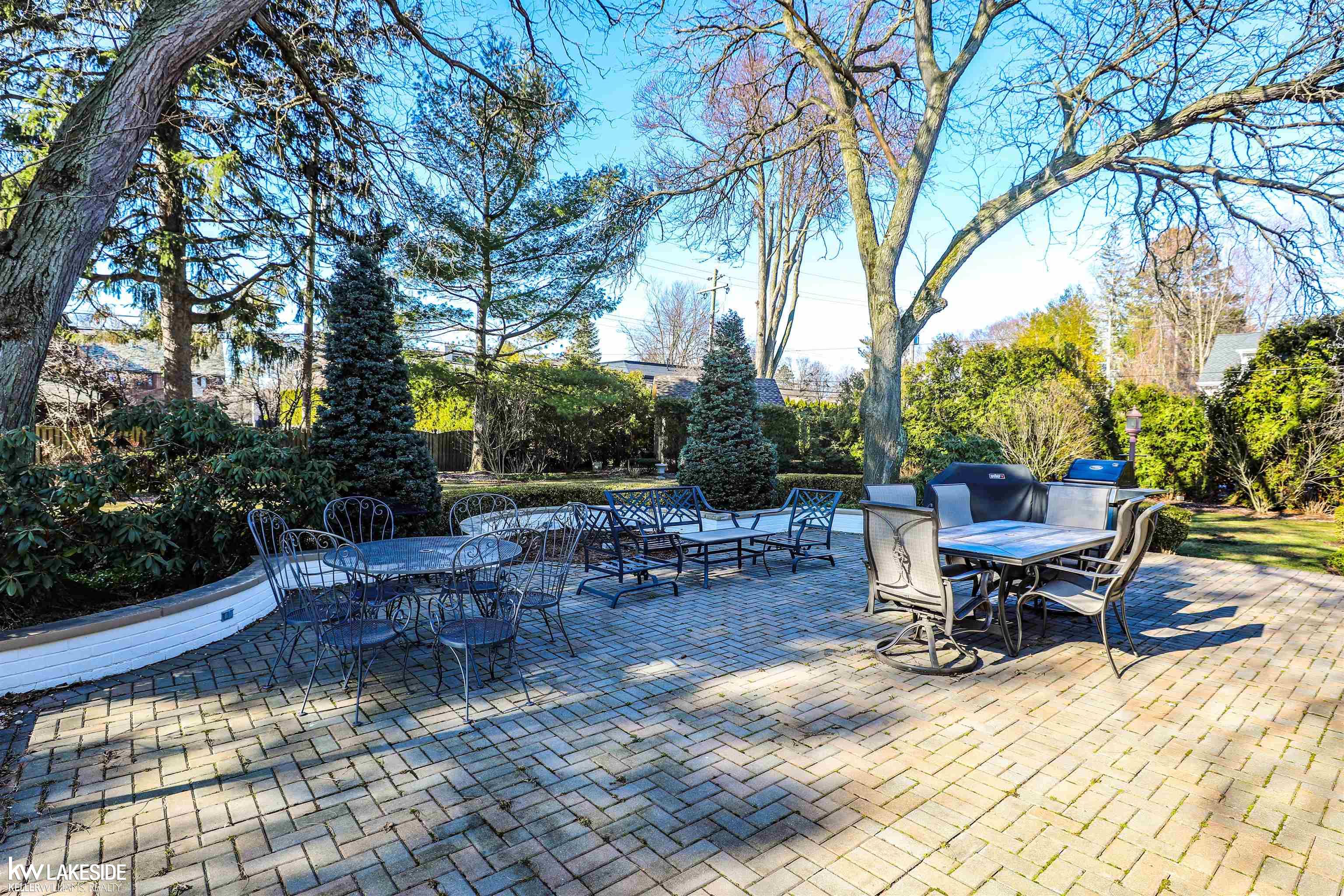 49 Renaud Road Grosse Pointe, MI 48236 - Photo 9 of 52 50104865-8.JPG
