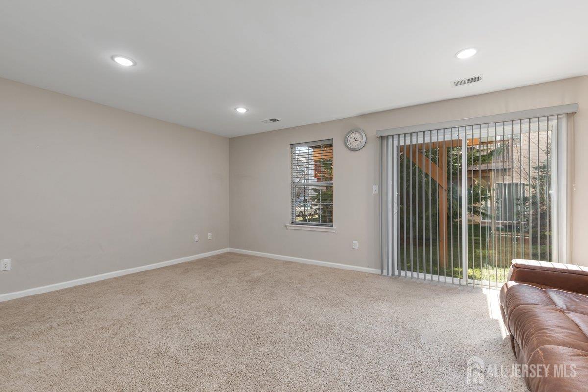 1302 Hights Farm Road North Monroe Township, NJ 08831 - Photo 8 of 39