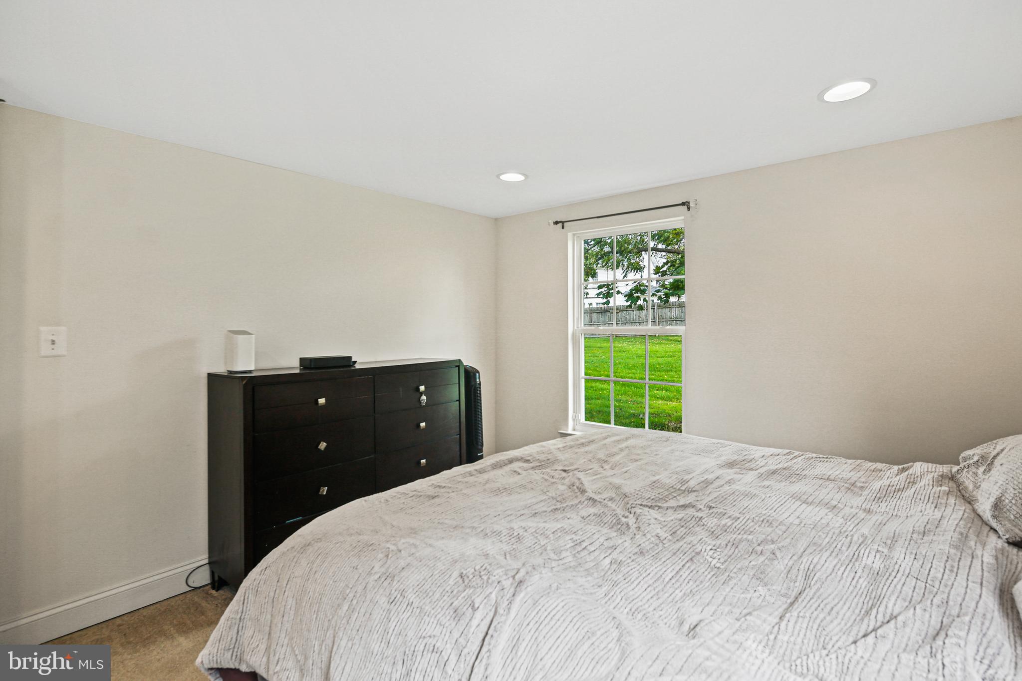 4535 Salem Bottom Road Westminster, MD 21157 - Photo 19 of 43 Primary bedroom