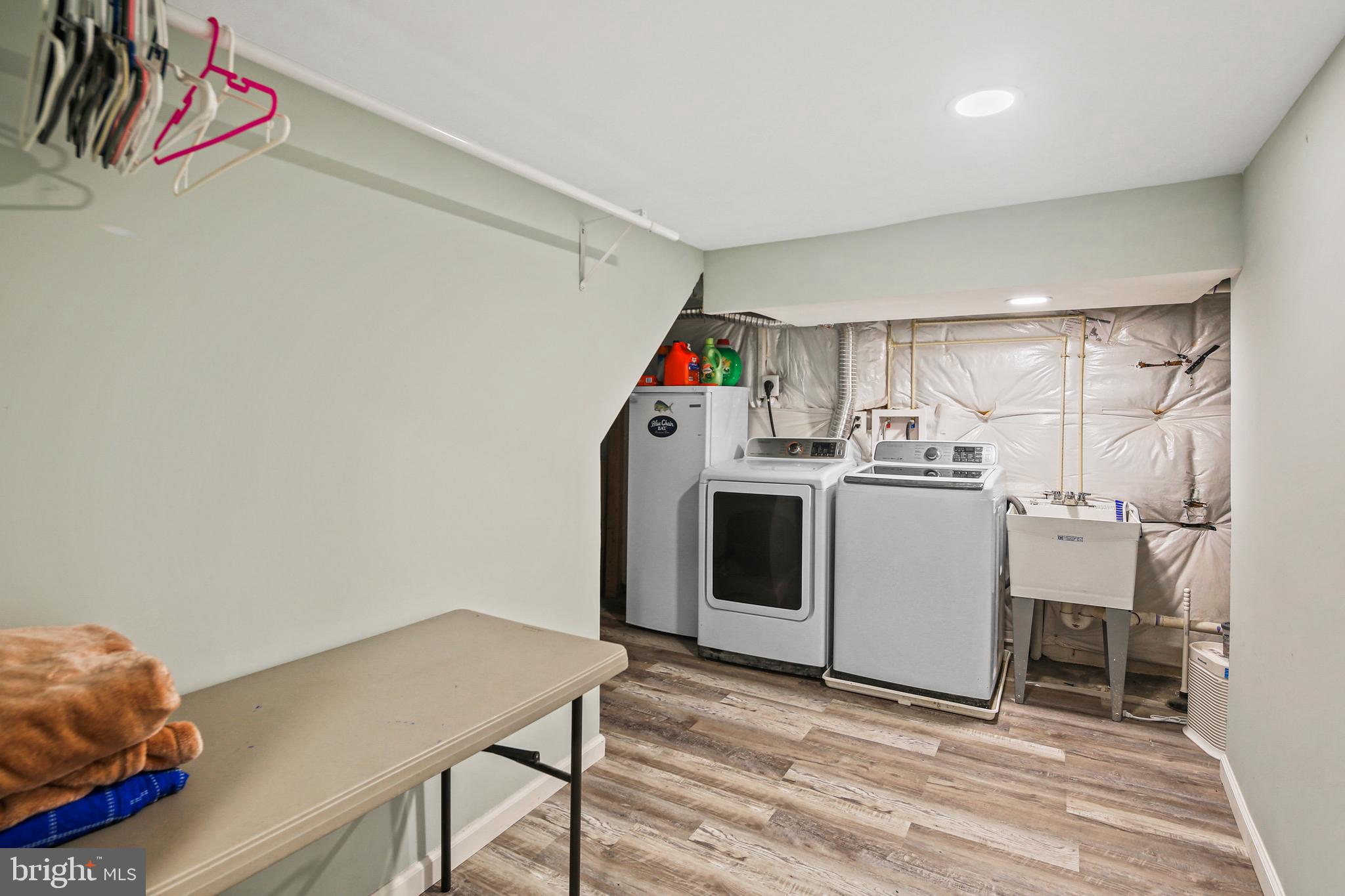 4535 Salem Bottom Road Westminster, MD 21157 - Photo 29 of 43 Laundry area