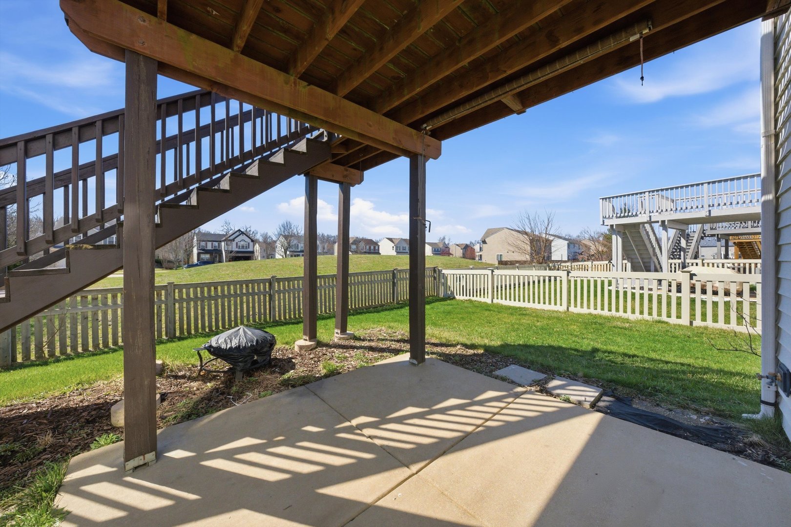 2450 Saddle Ridge Drive Joliet, IL 60432 - Photo 28 of 31 a view of a porch and garden