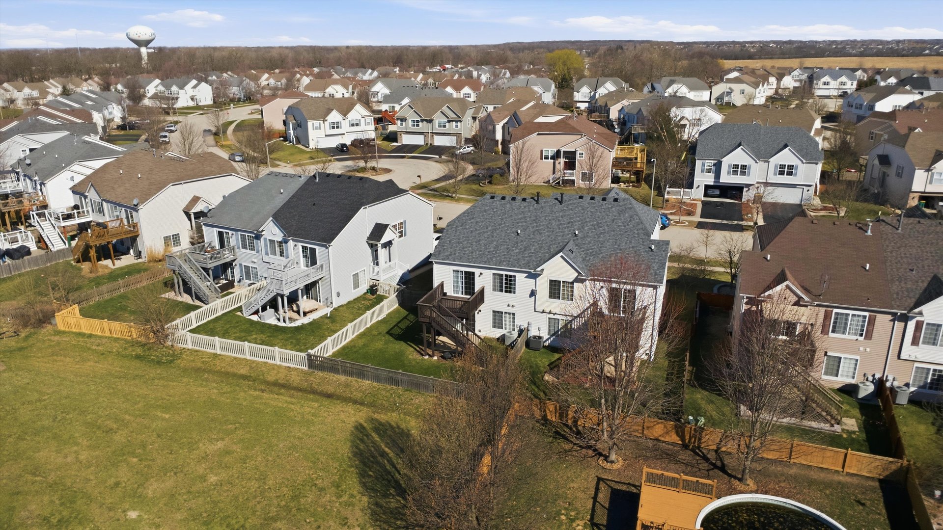 2450 Saddle Ridge Drive Joliet, IL 60432 - Photo 8 of 31 an aerial view of residential houses with outdoor space
