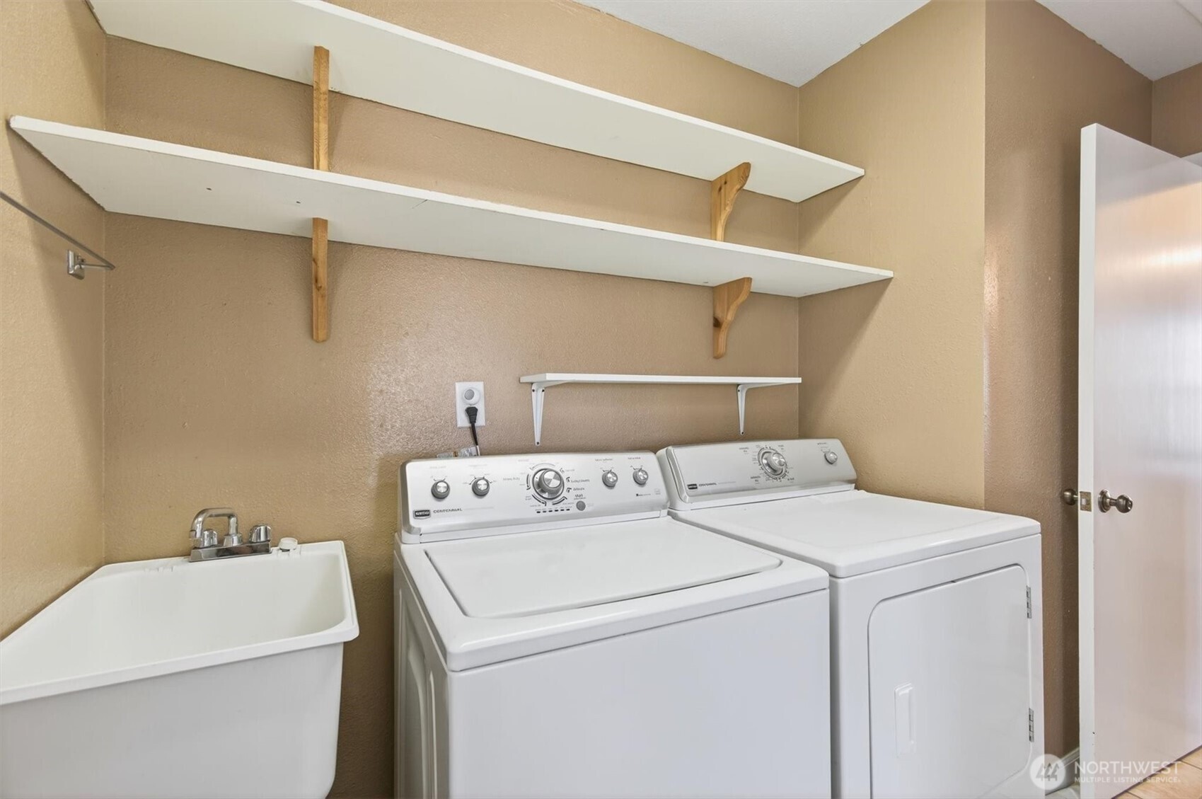 2763 Maple Street Longview, WA 98632 - Photo 14 of 37