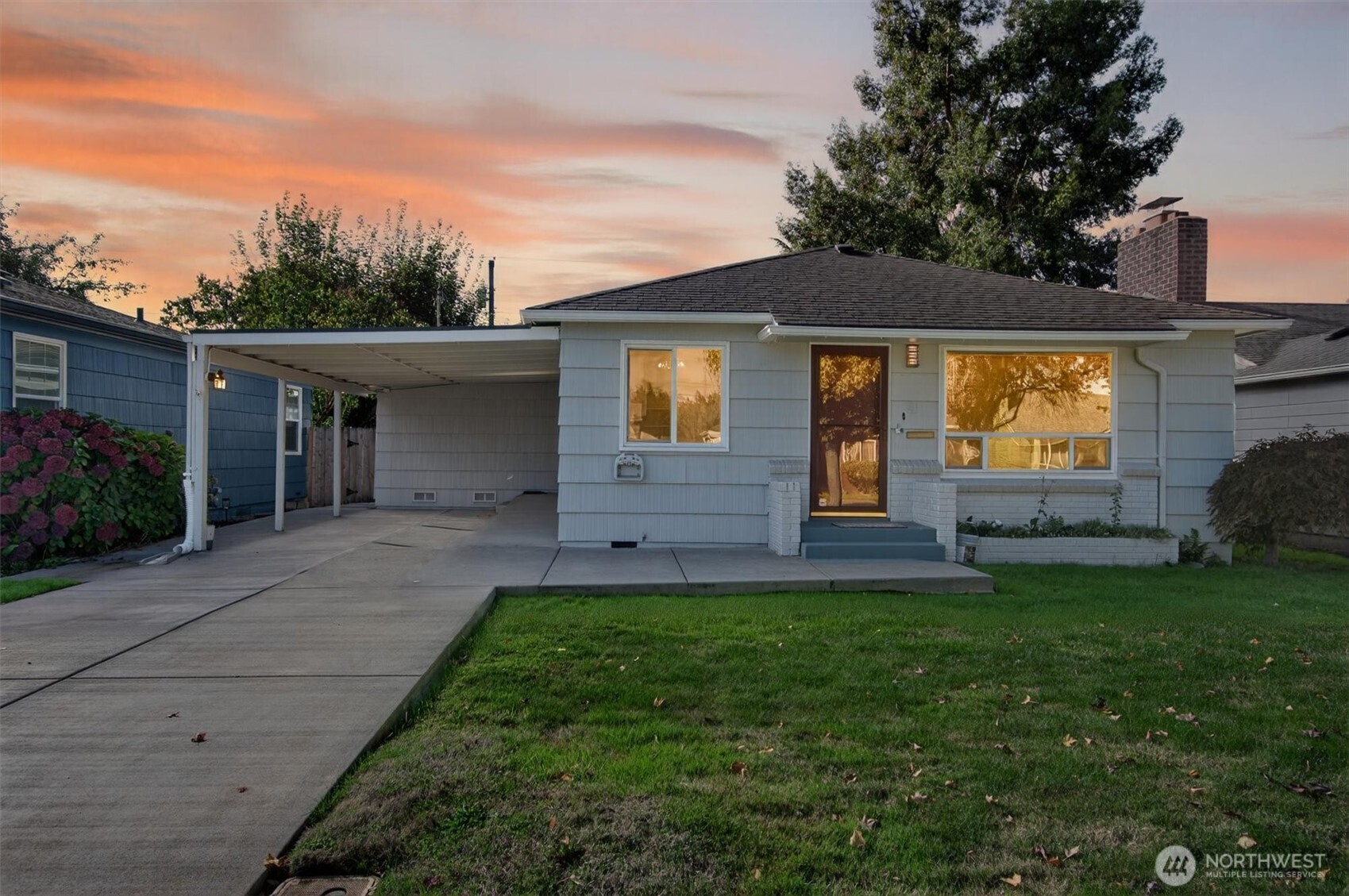 2763 Maple Street Longview, WA 98632 - Photo 3 of 37