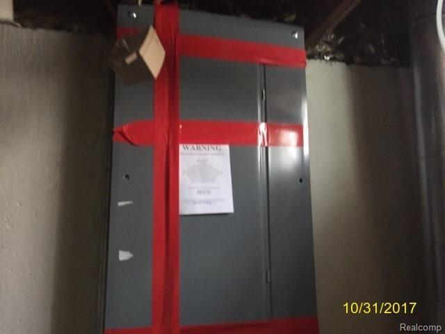30917 Calahan Road Roseville, MI 48066 - Photo 63 of 72 unflagged_068.jpg