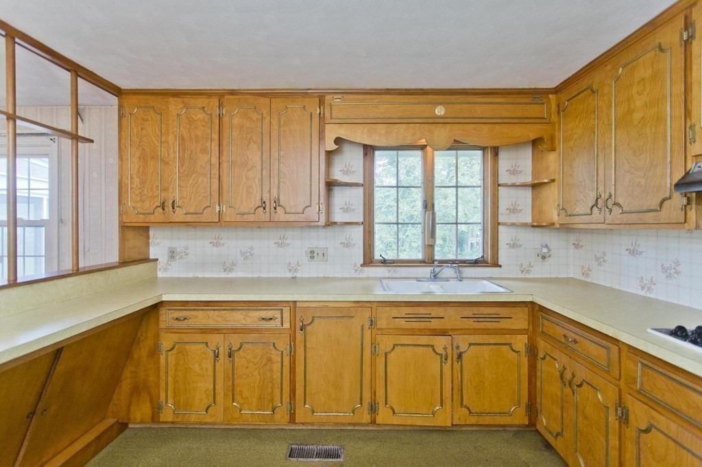89 Richmond Road Ludlow, MA 01056 - Photo 16 of 30 Gallery Image 16