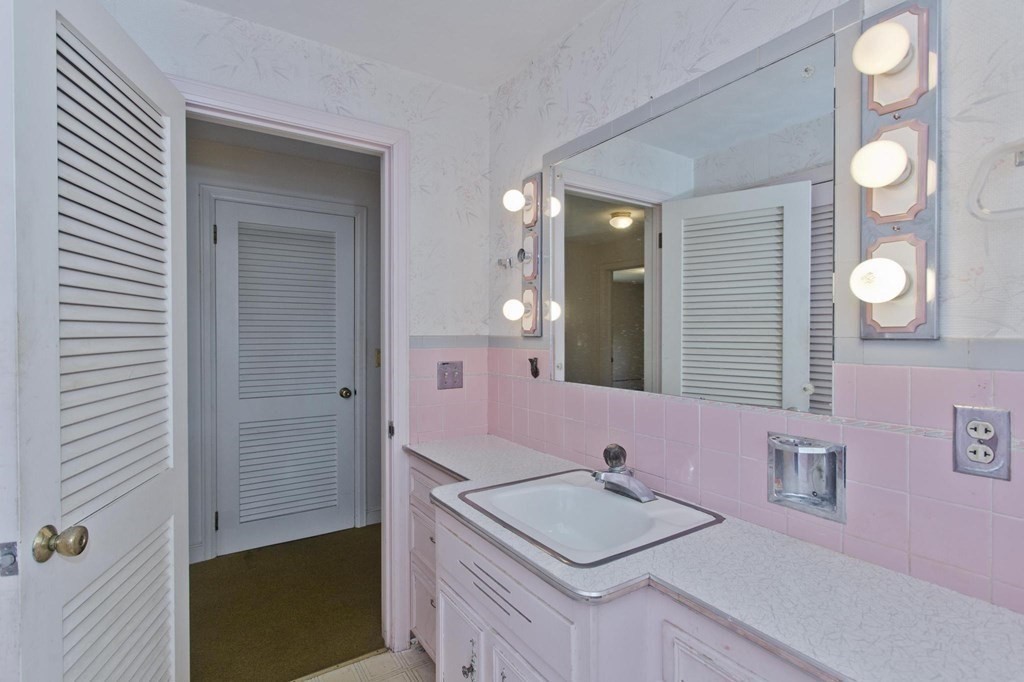 89 Richmond Road Ludlow, MA 01056 - Photo 19 of 30 Gallery Image 19