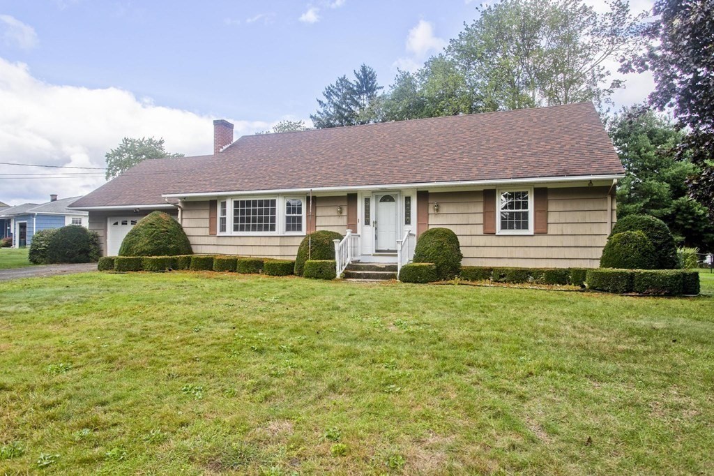 89 Richmond Road Ludlow, MA 01056 - Photo 2 of 30 Gallery Image 2