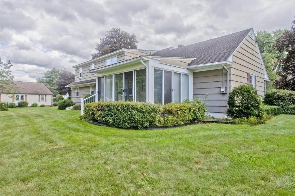 89 Richmond Road Ludlow, MA 01056 - Photo 3 of 30 Gallery Image 3