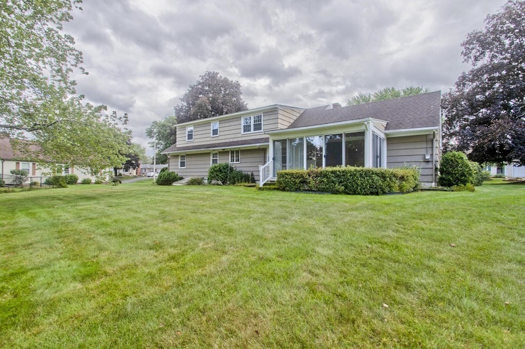 89 Richmond Road Ludlow, MA 01056 - Photo 5 of 30 Gallery Image 5