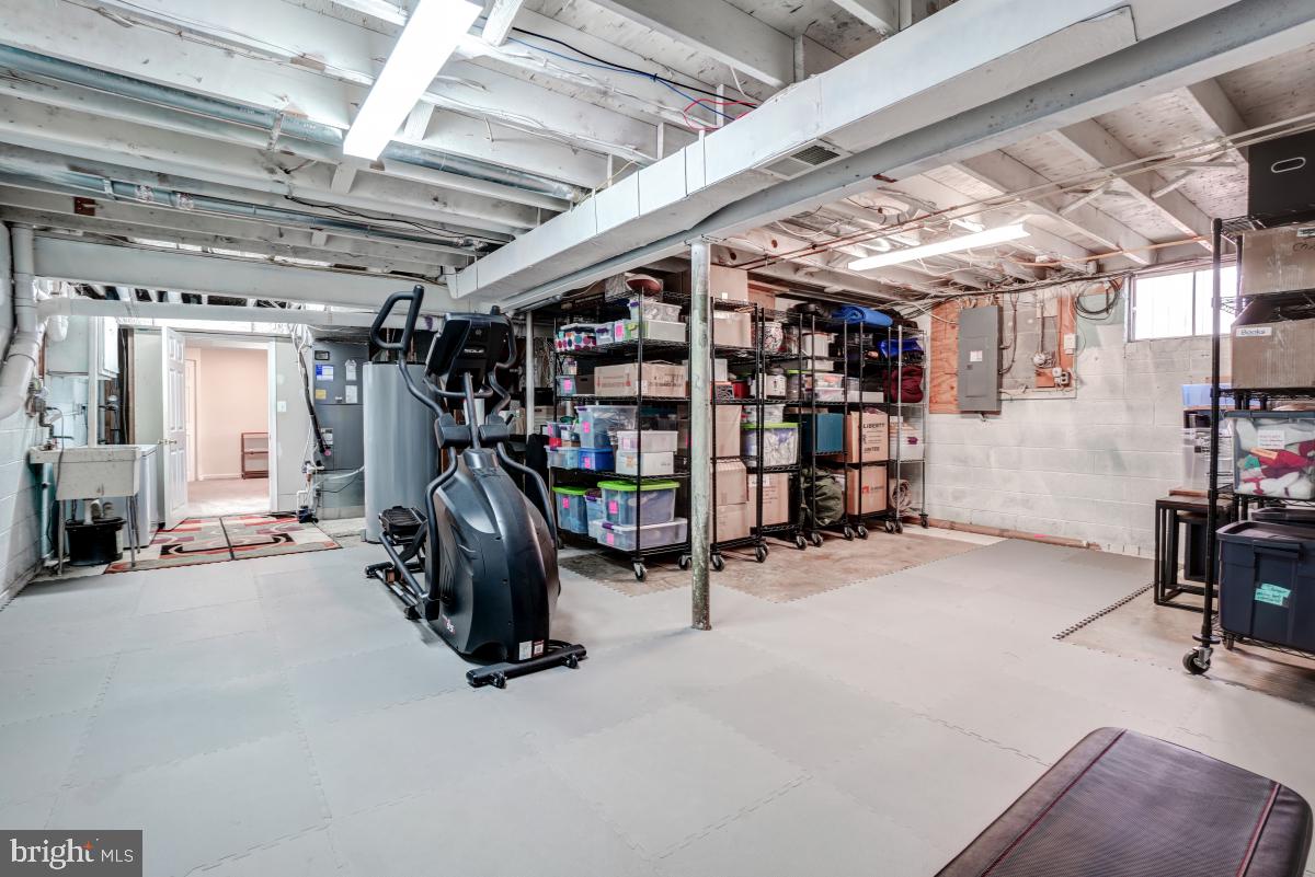 2316 Ballycairne Court Reston, VA 20191 - Photo 42 of 48 Gallery Image 42