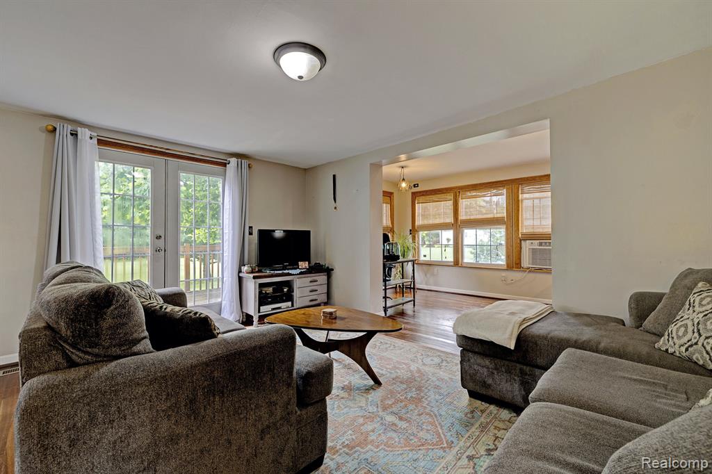 1793 Clark Road Lapeer, MI 48446 - Photo 11 of 38