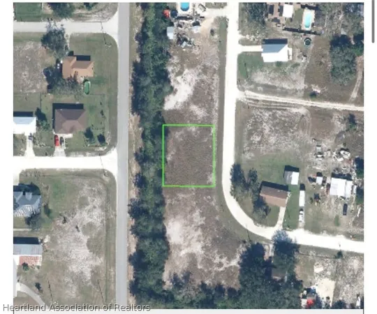 $15,500 | 121 North Fondulac Road, Avon Park, FL 33825