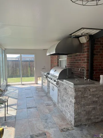 $485,000 | 102 Bayou Estates Drive, Des Allemands, LA 70030