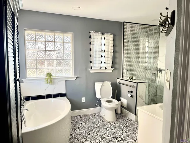 $485,000 | 102 Bayou Estates Drive, Des Allemands, LA 70030