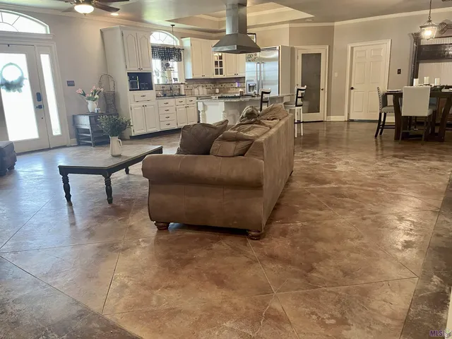 $485,000 | 102 Bayou Estates Drive, Des Allemands, LA 70030