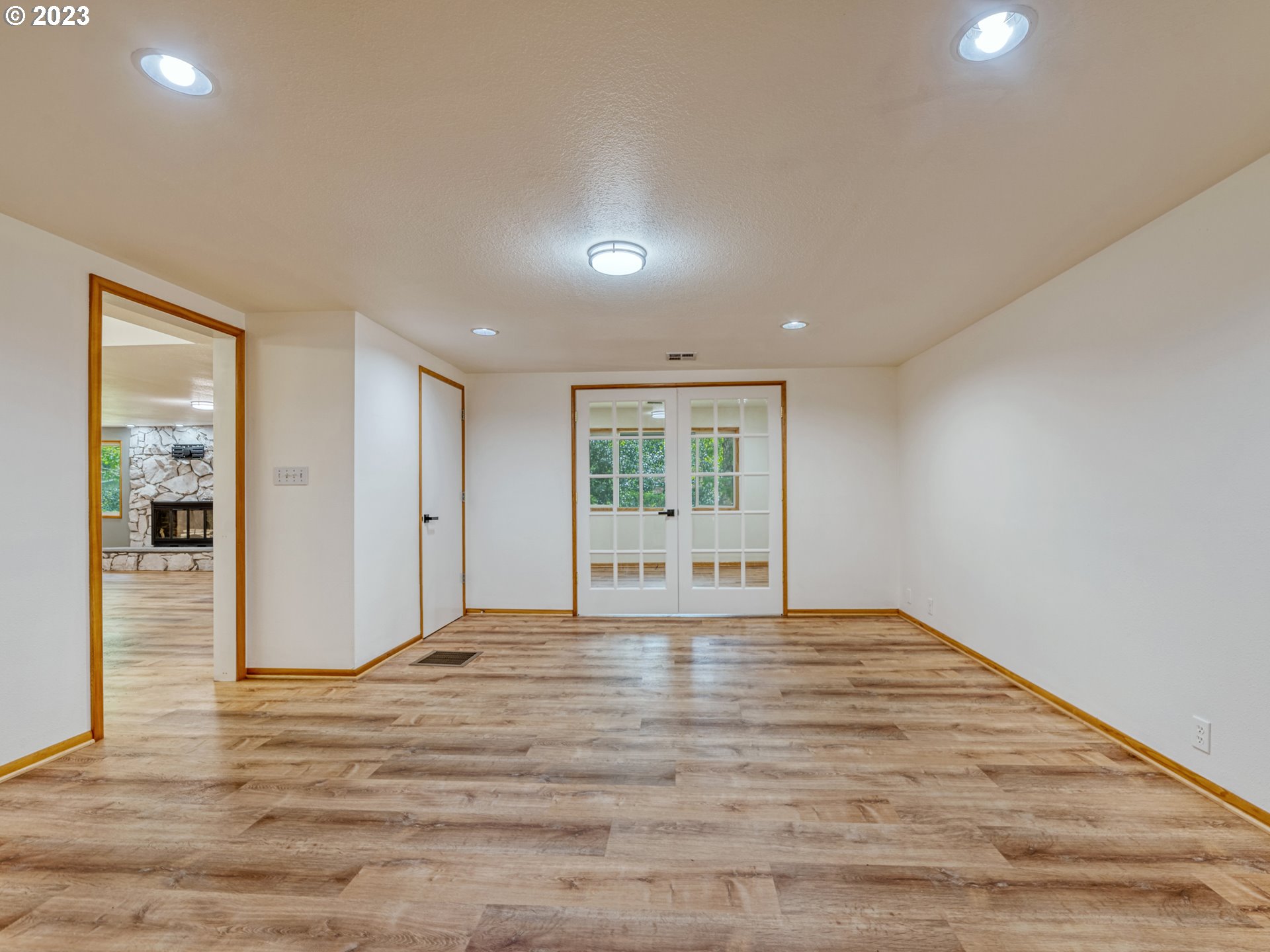 5080 Fox Hollow Road Eugene, OR 97405 - Photo 14 of 39 Family Room