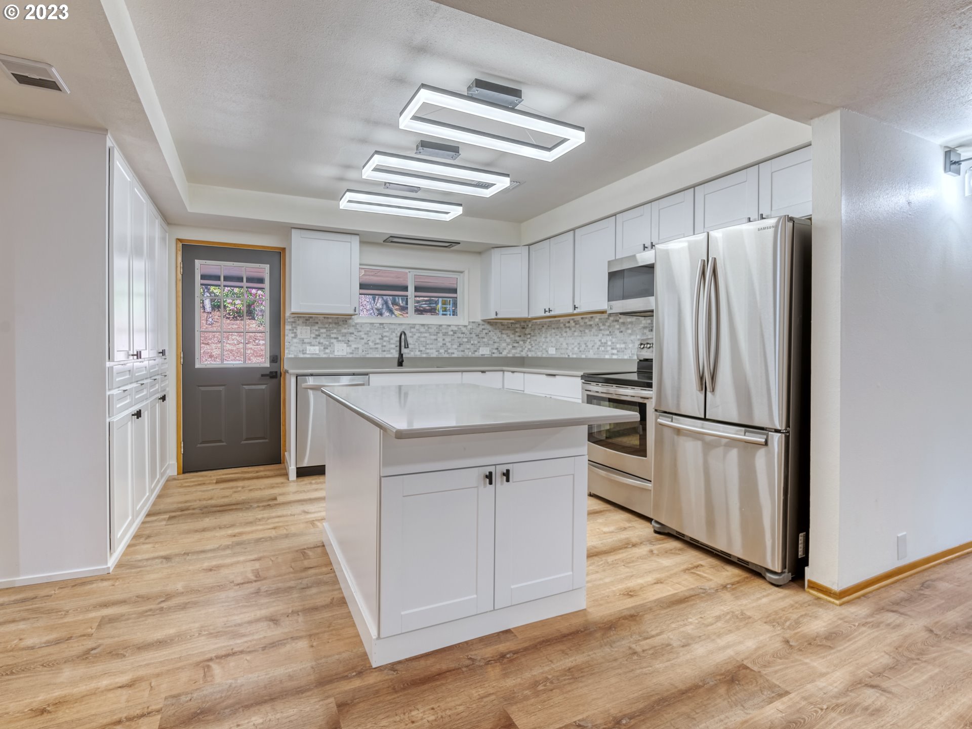 5080 Fox Hollow Road Eugene, OR 97405 - Photo 8 of 39 Kitchen