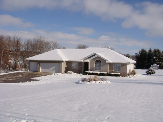 8313 Shaw Road Belvidere, IL 61008 - Photo 1 of 11 Gallery Image 1