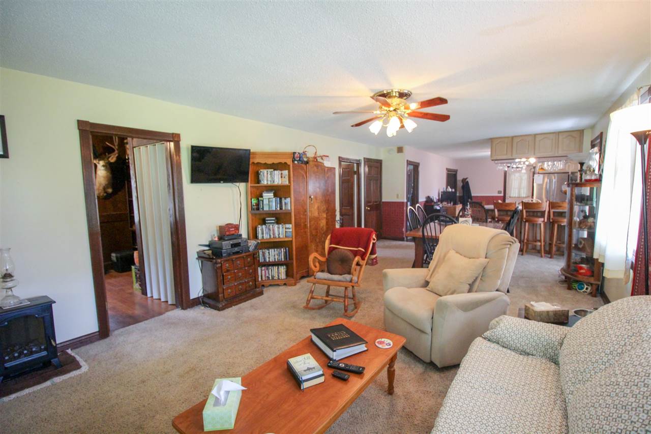 8317 Pettit Road Birch Run, MI 48415 - Photo 5 of 50 50045029-4.JPG