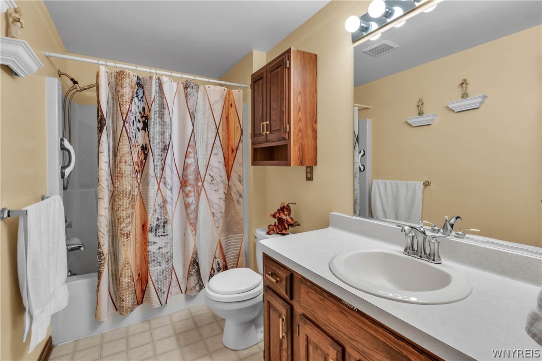 7295 Norman Road Wheatfield, NY 14120 - Photo 33 of 50