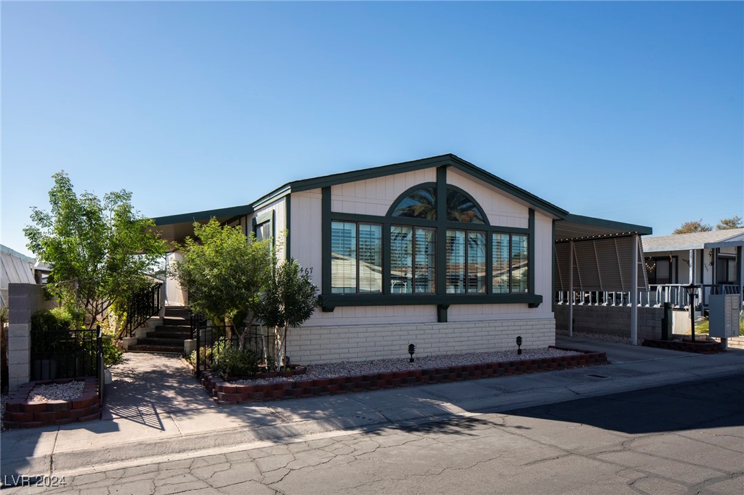 5467 Petaca Road Las Vegas, NV 89122 - Photo 1 of 41
