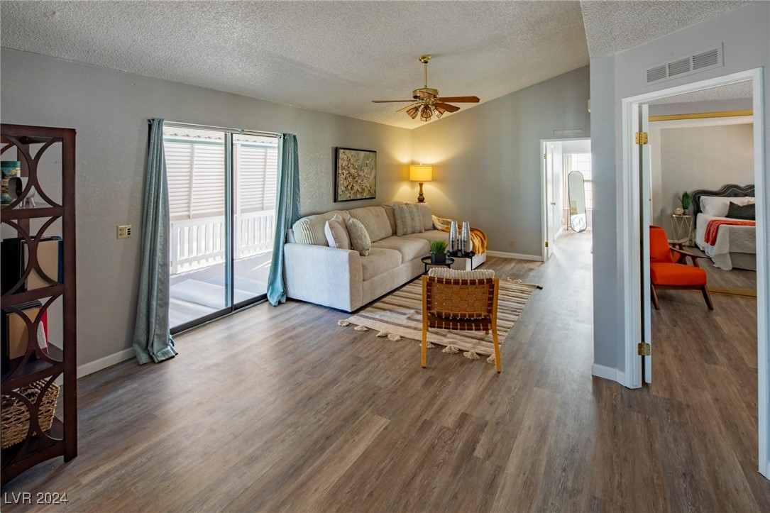 5467 Petaca Road Las Vegas, NV 89122 - Photo 6 of 41