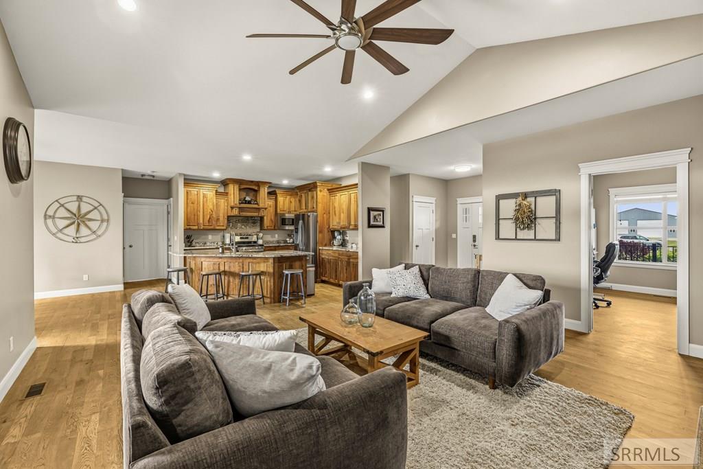 429 North 3836 East Rigby, ID 83442 - Photo 4 of 63