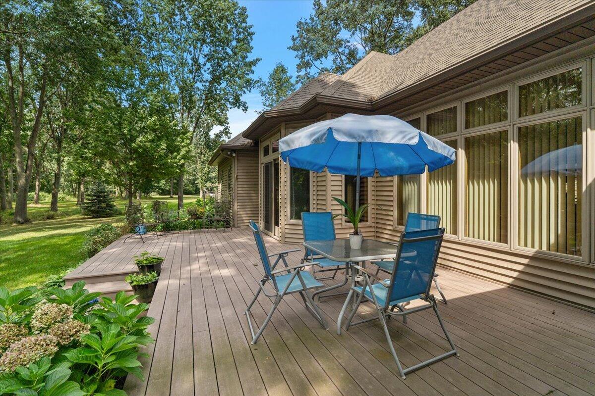 3958 Fox Woods Road St. Joseph, MI 49085 - Photo 37 of 45 Back Deck