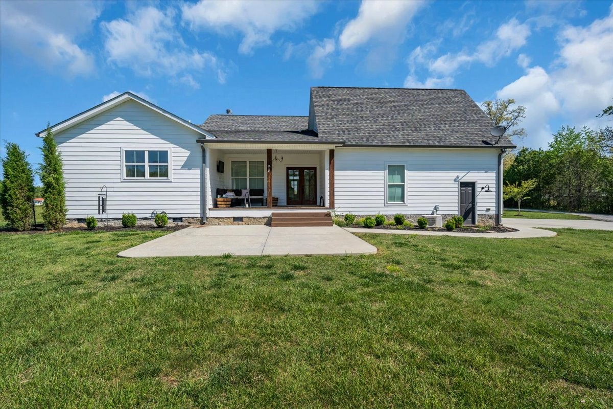 150 Edie Mae Lane Winchester, TN 37398 - Photo 53 of 79 a front view of a house with a yard