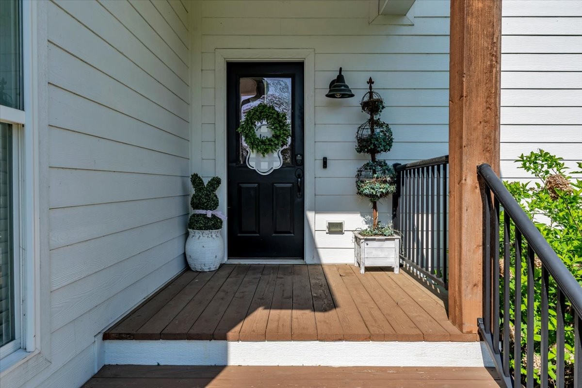 150 Edie Mae Lane Winchester, TN 37398 - Photo 61 of 79 a view of a entryway front of house