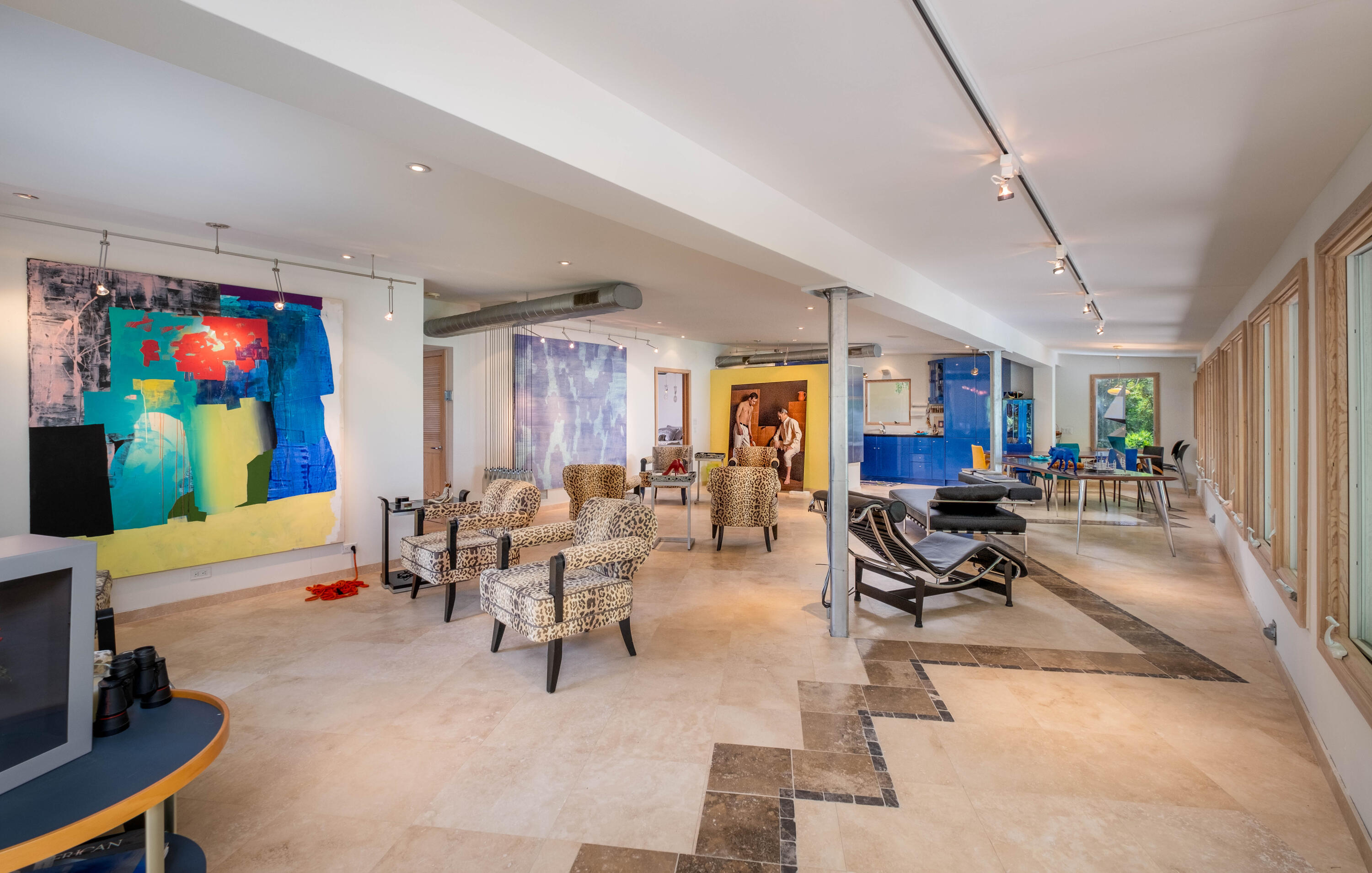 180 South Airport Road Tavernier, FL 33070 - Photo 7 of 33 a living room with furniture and dining area