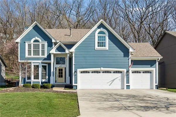 $525,000 | 4607 Aminda Street, Shawnee, KS 66226