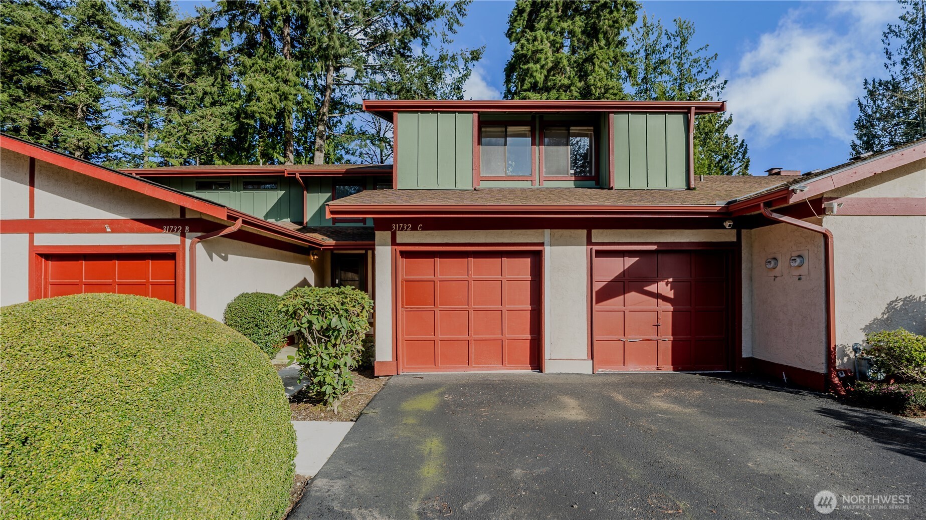 31732 47th Lane Southwest, Unit C Federal Way, WA 98023 - Photo 1 of 27 a house with a outdoor space