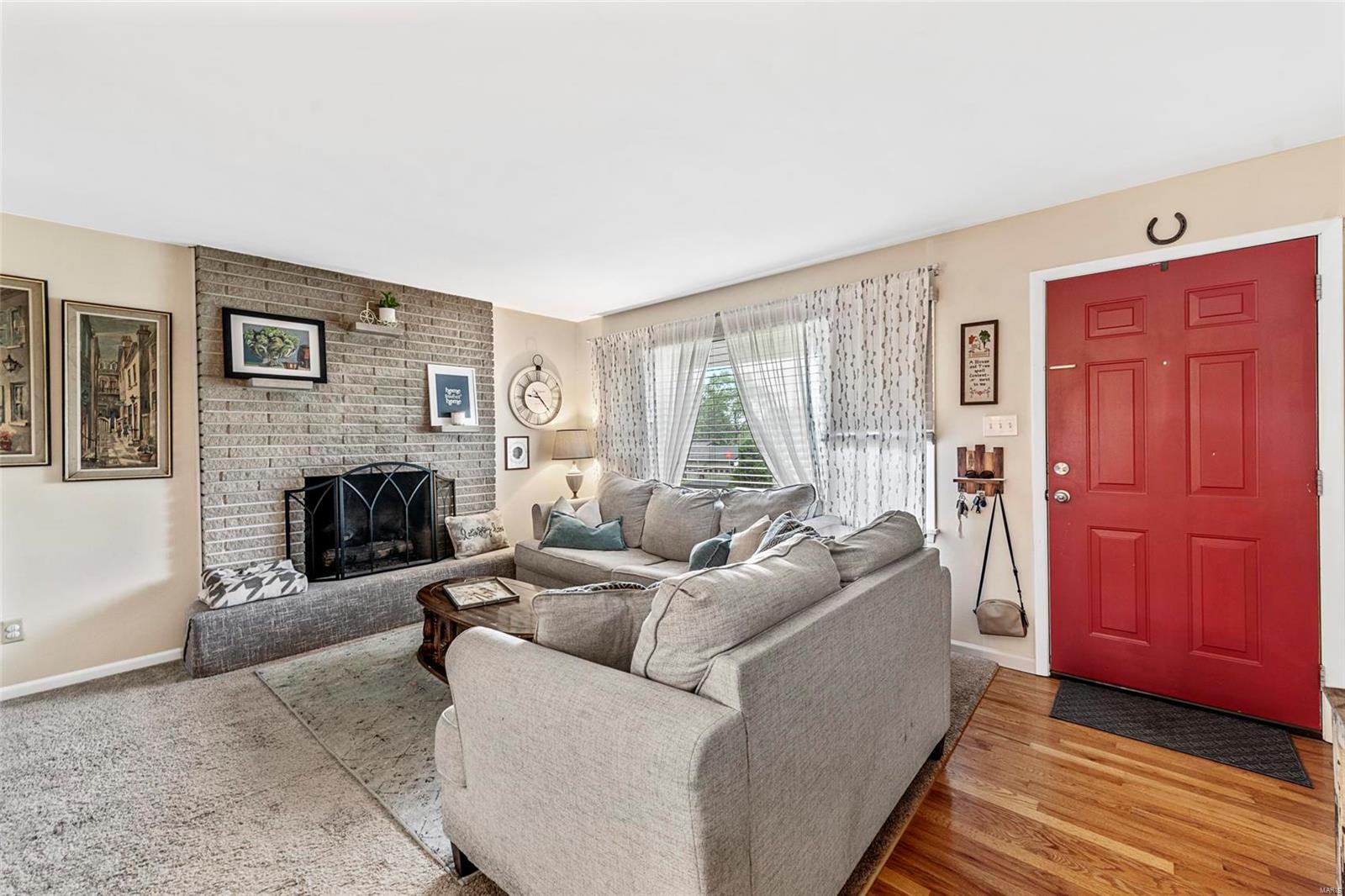 649 Leolia Drive Arnold, MO 63010 - Photo 3 of 22