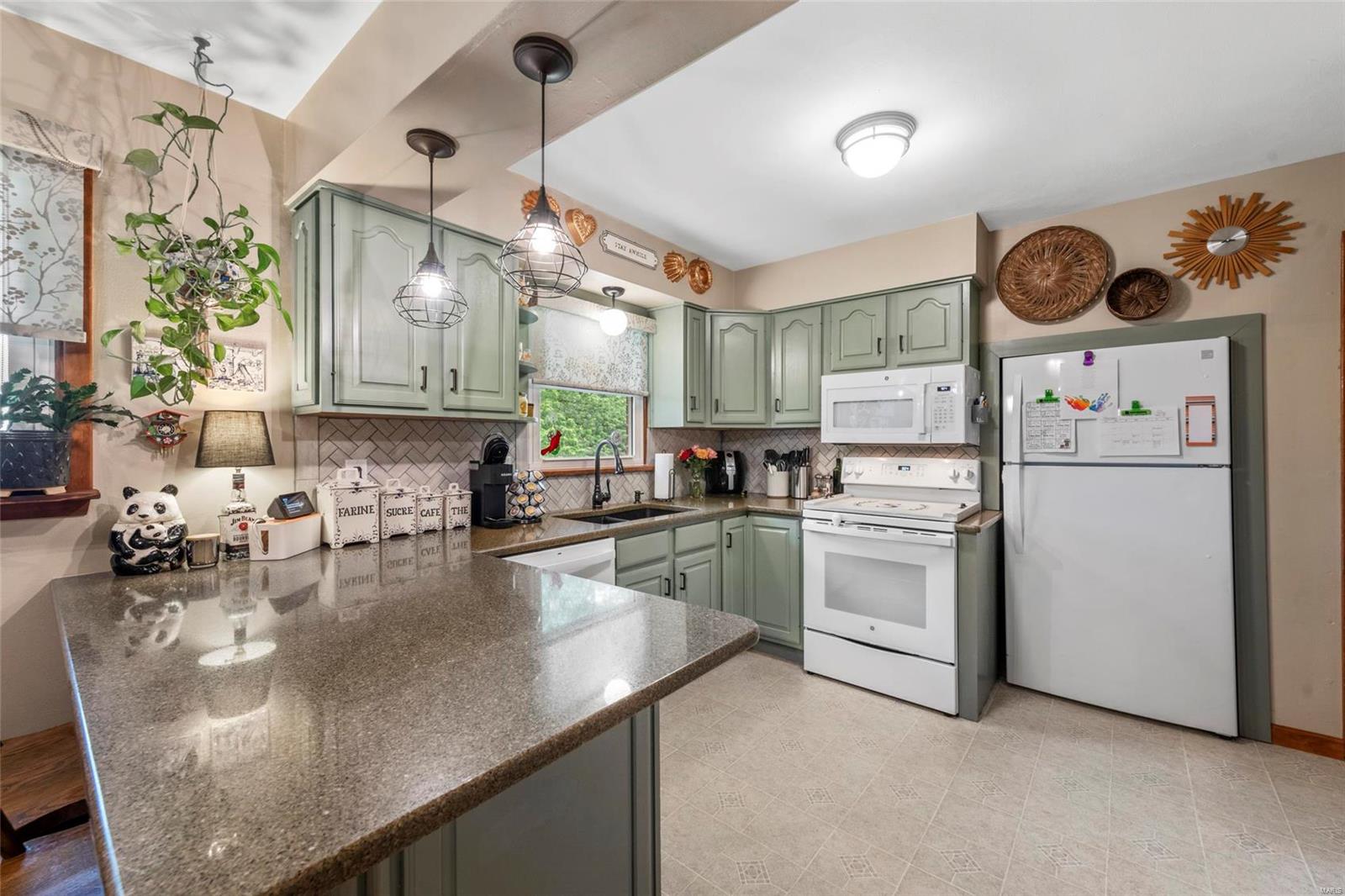 649 Leolia Drive Arnold, MO 63010 - Photo 5 of 22