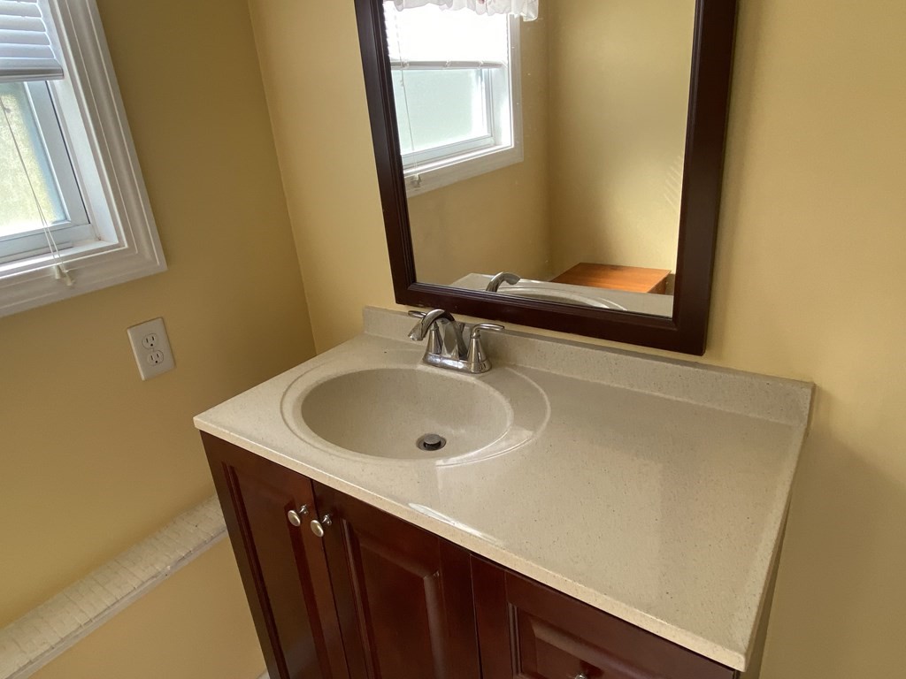 69 Holly Road Taunton, MA 02780 - Photo 14 of 20 Gallery Image 14