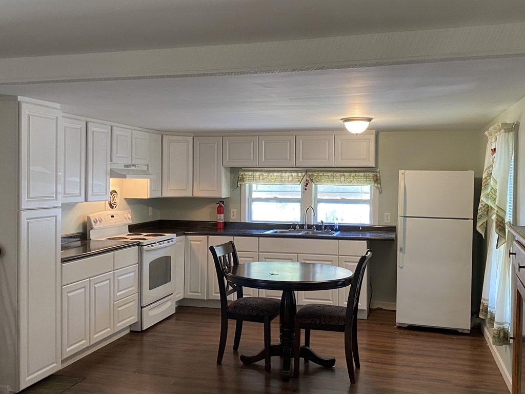 69 Holly Road Taunton, MA 02780 - Photo 7 of 20 Gallery Image 7